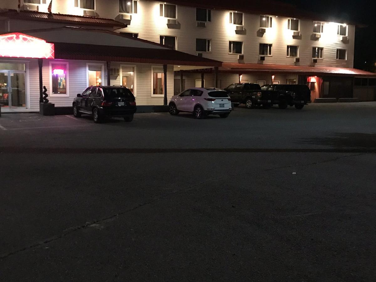 Hamilton Hotel Williams Lake Exterior foto